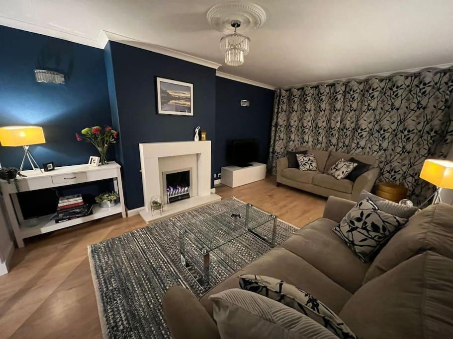 Delightful, Central 3 Bedroom House With Garden & Free Parking إينفيرنيس المظهر الخارجي الصورة
